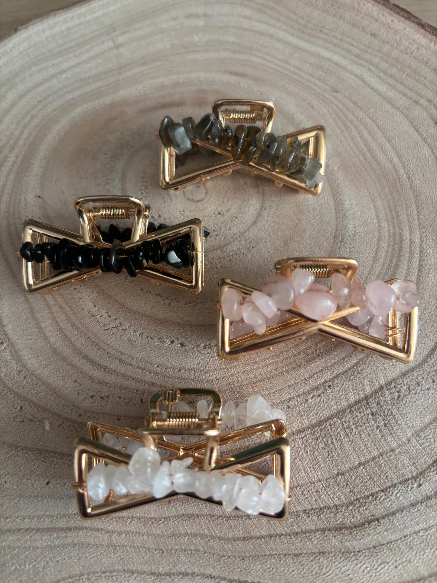 Haarspangen mit Edelsteinen