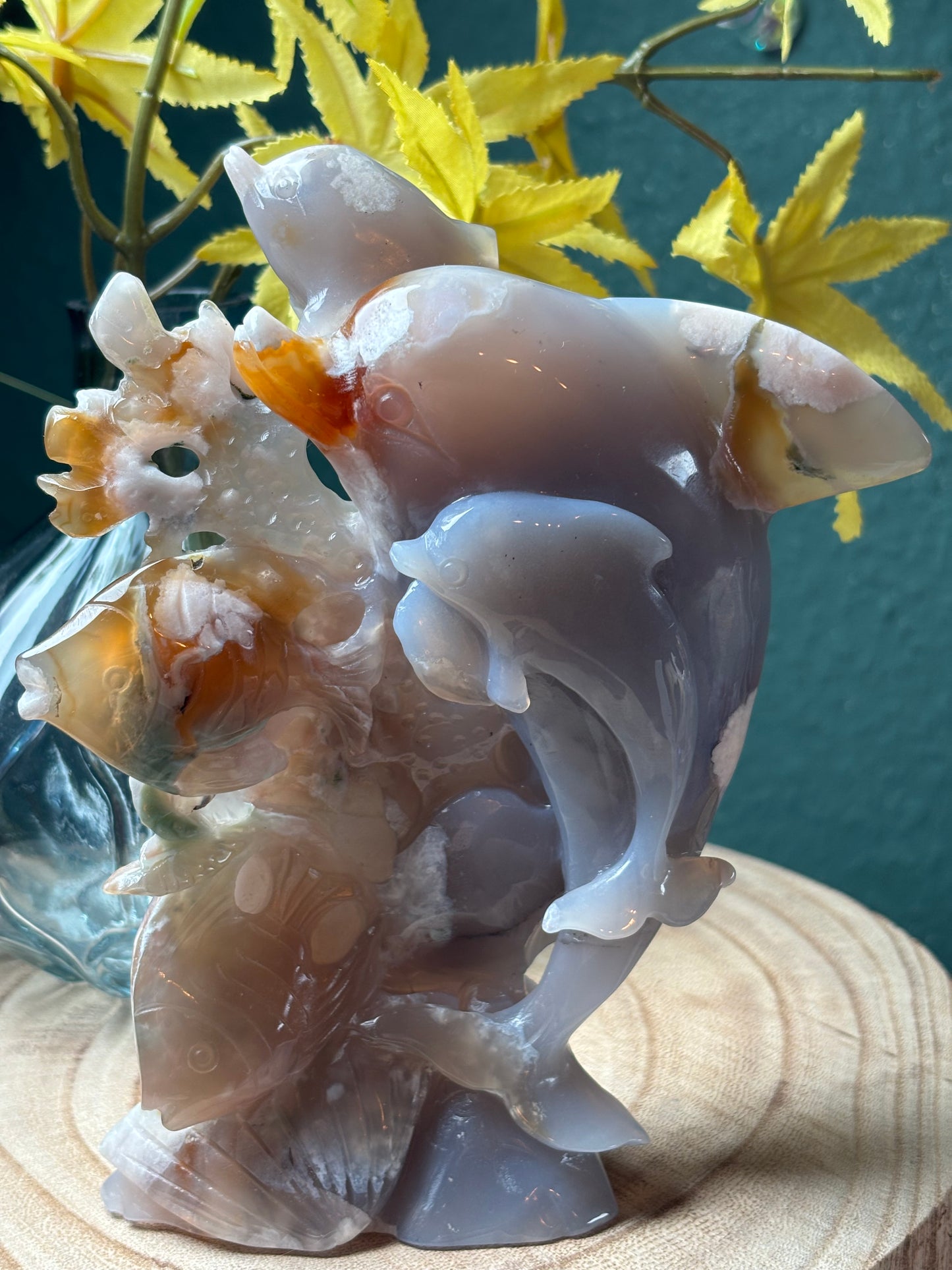 Blumenachat Carving – Drei Delfine Unterwasserwelt