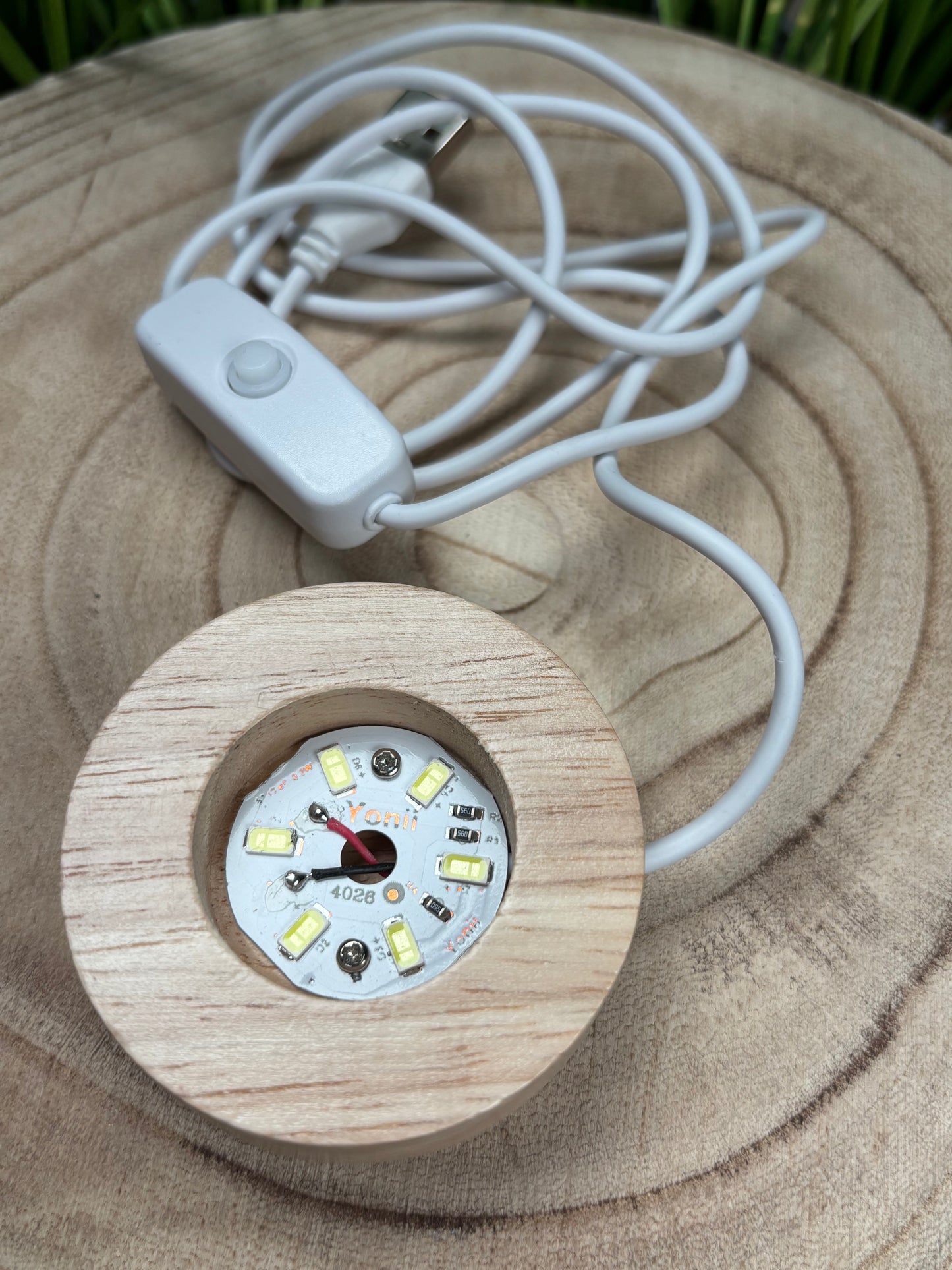 LED Licht-Sockel mit USB – Lotus, Stern, Herz & Rund