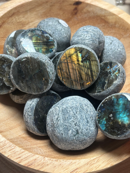 Labradorit Emu Egg