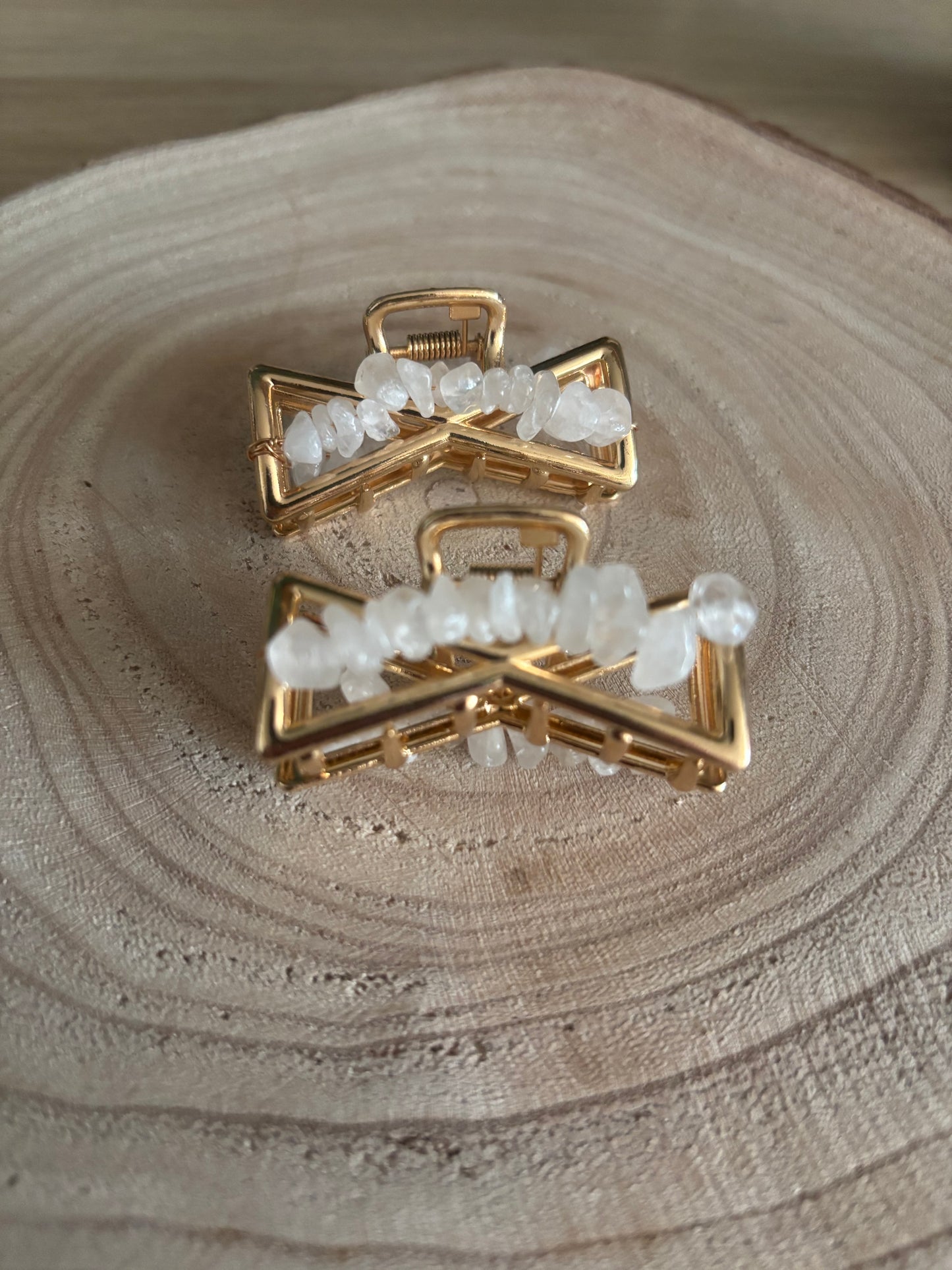 Haarspangen mit Edelsteinen