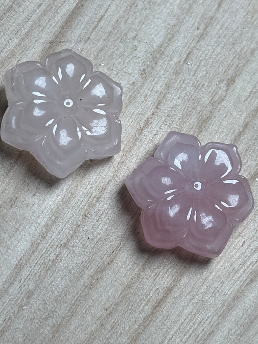 Carving Rosenqaurz Blume