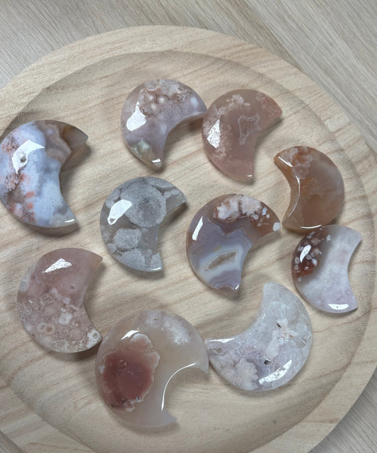 Carving Mond Blumenachat-Pink Amethyst