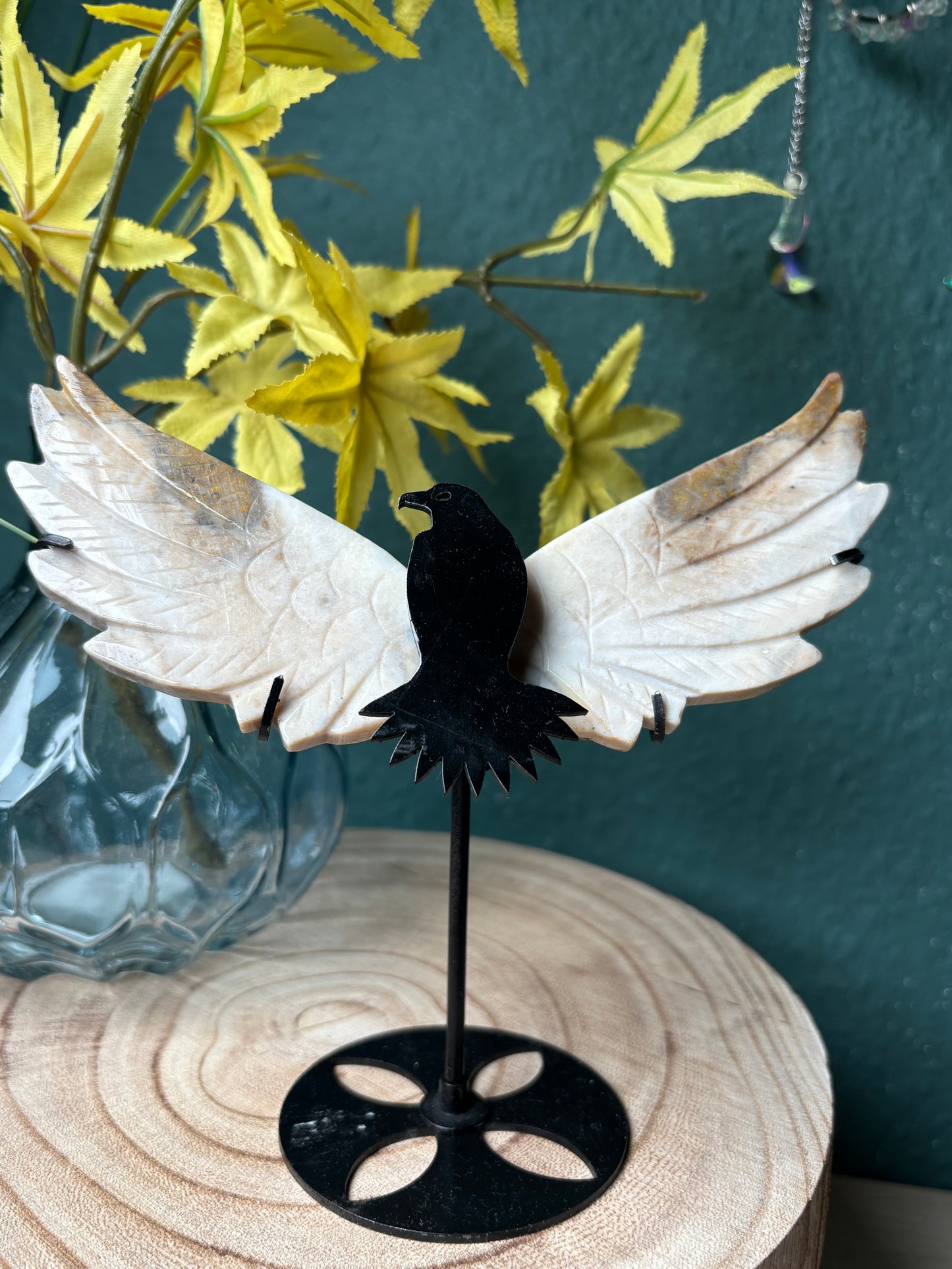 Jaspis Krähe auf Stand