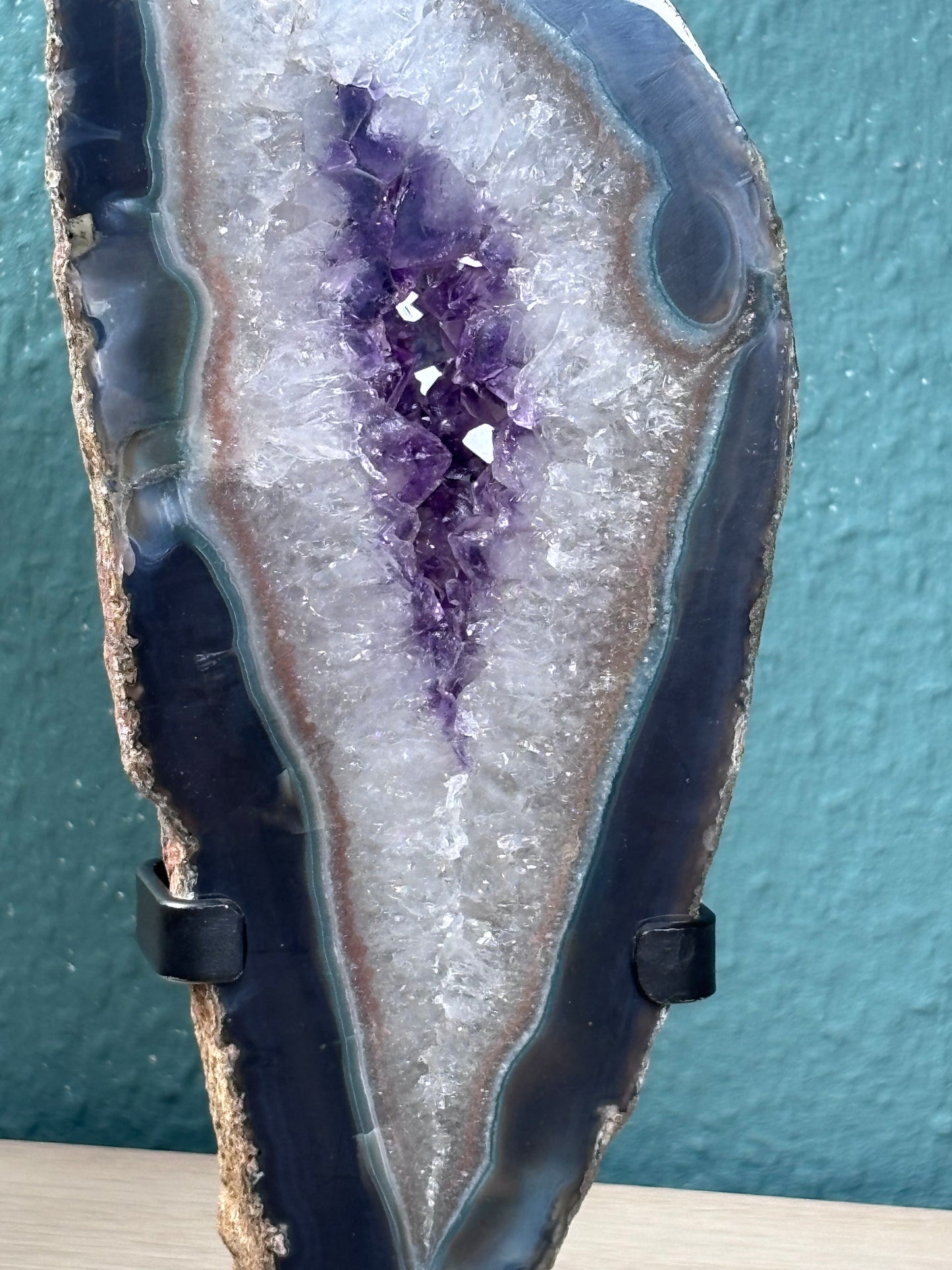 Achat-Amethyst-Scheibe auf Blatt-Metallstand - Brasilien