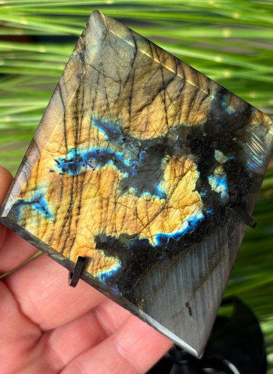 Labradorit Raute mit Stand