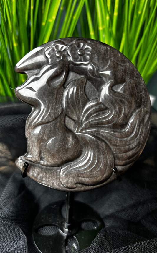 Obsidian Carving auf Stand – Fuchs & Eule mit Mond