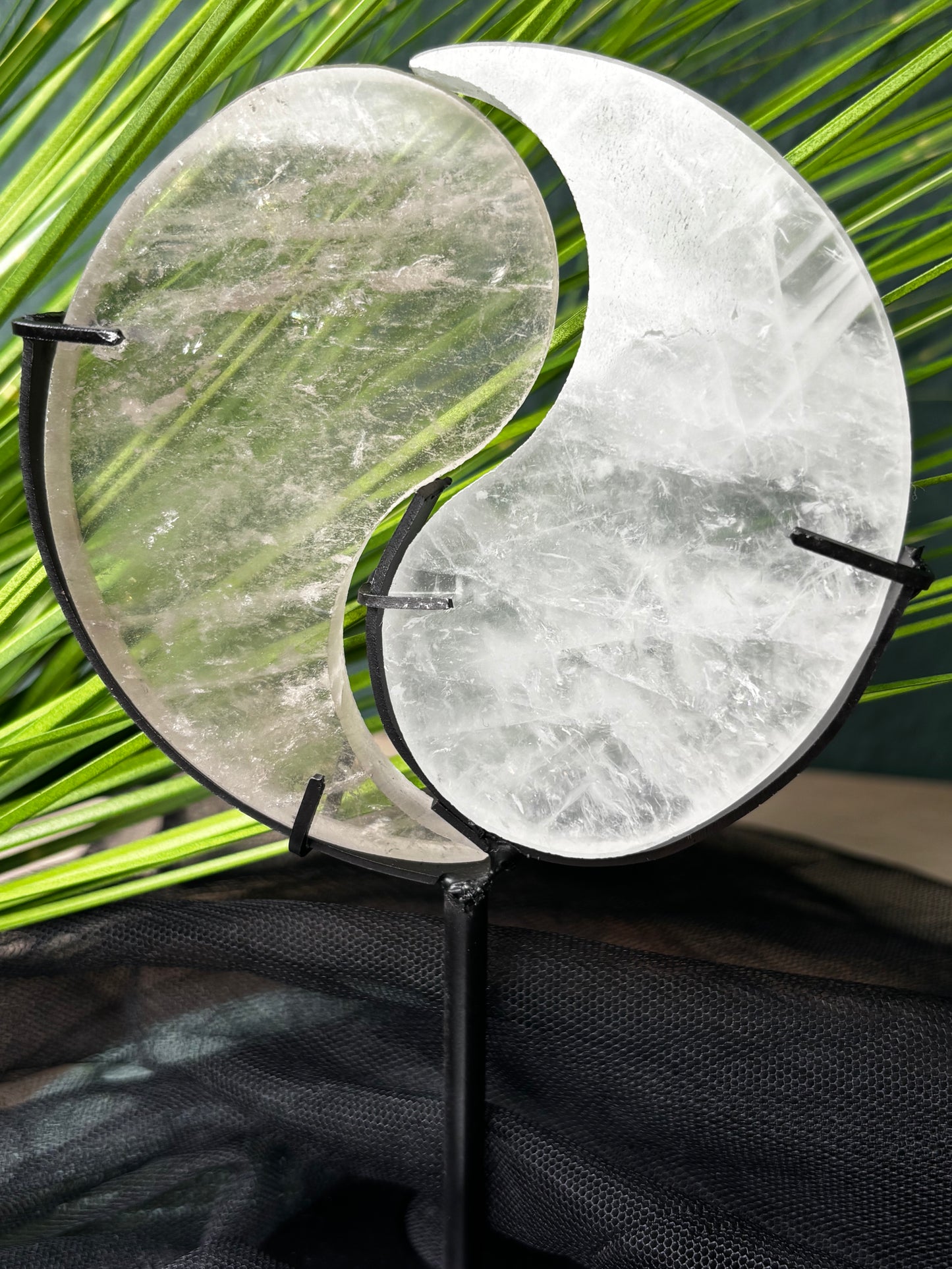 Yin Yang aus Rosenquarz und Bergkristall