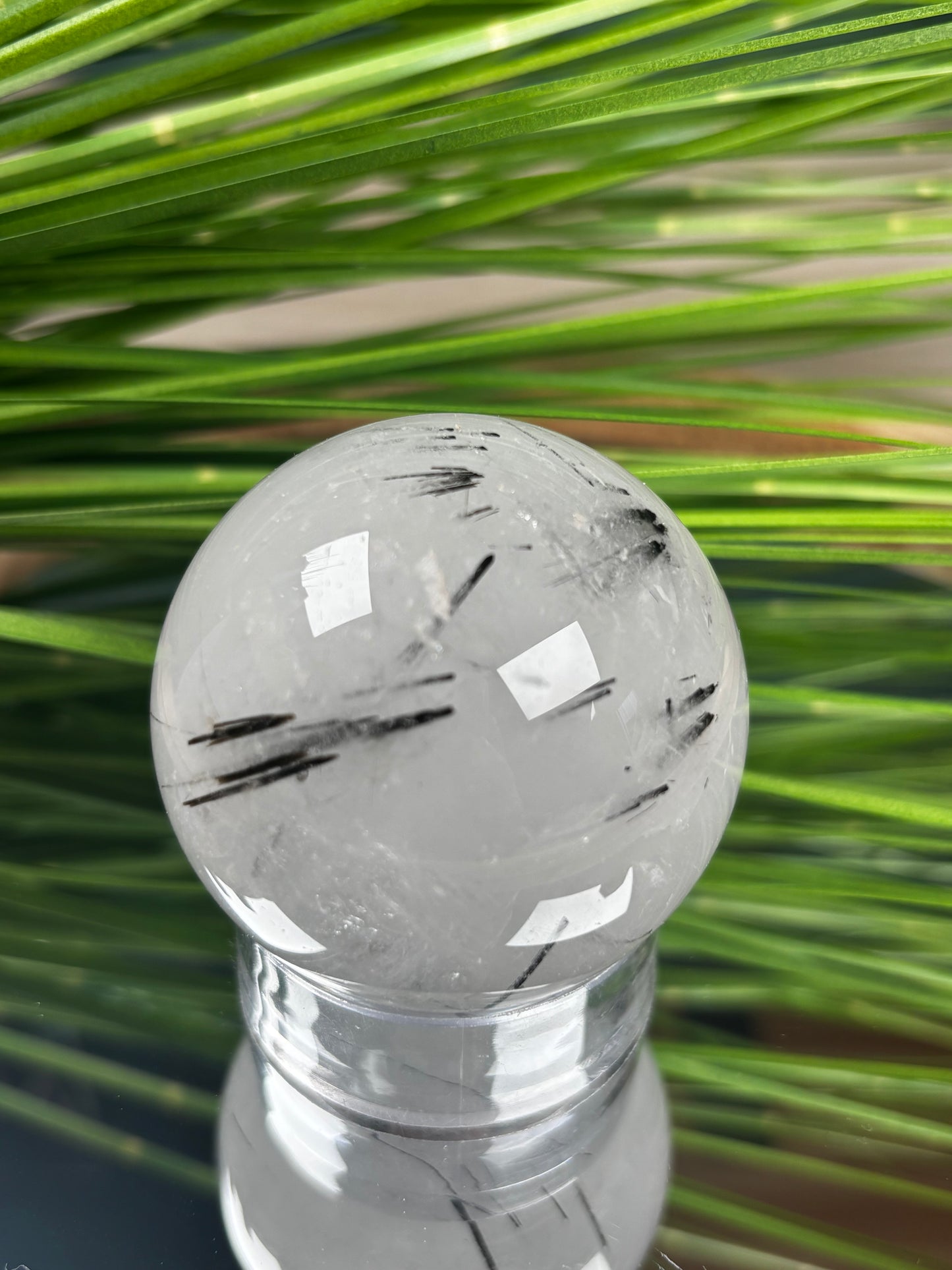 Turmalin in Quarz Kugel – 5,5 cm Durchmesser