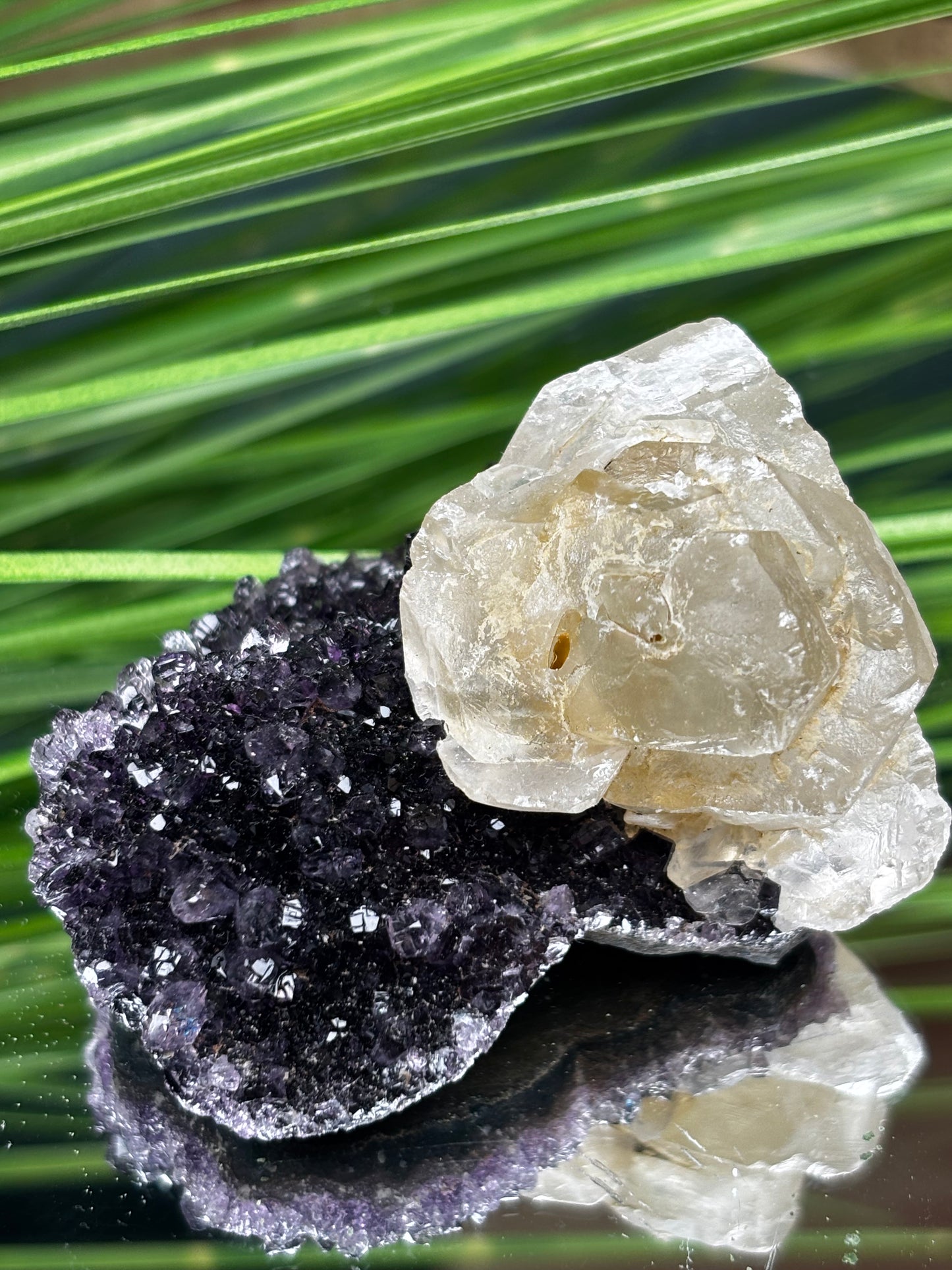 Amethyst Cluster mit gelblichem Calcit