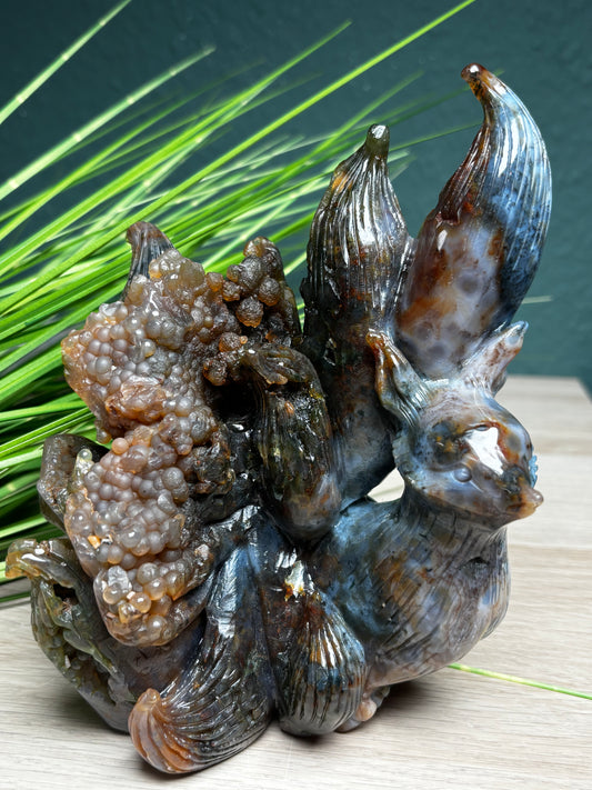 Ocean Jaspis Carving Nine Tail Fuchs mit offenen Orbs