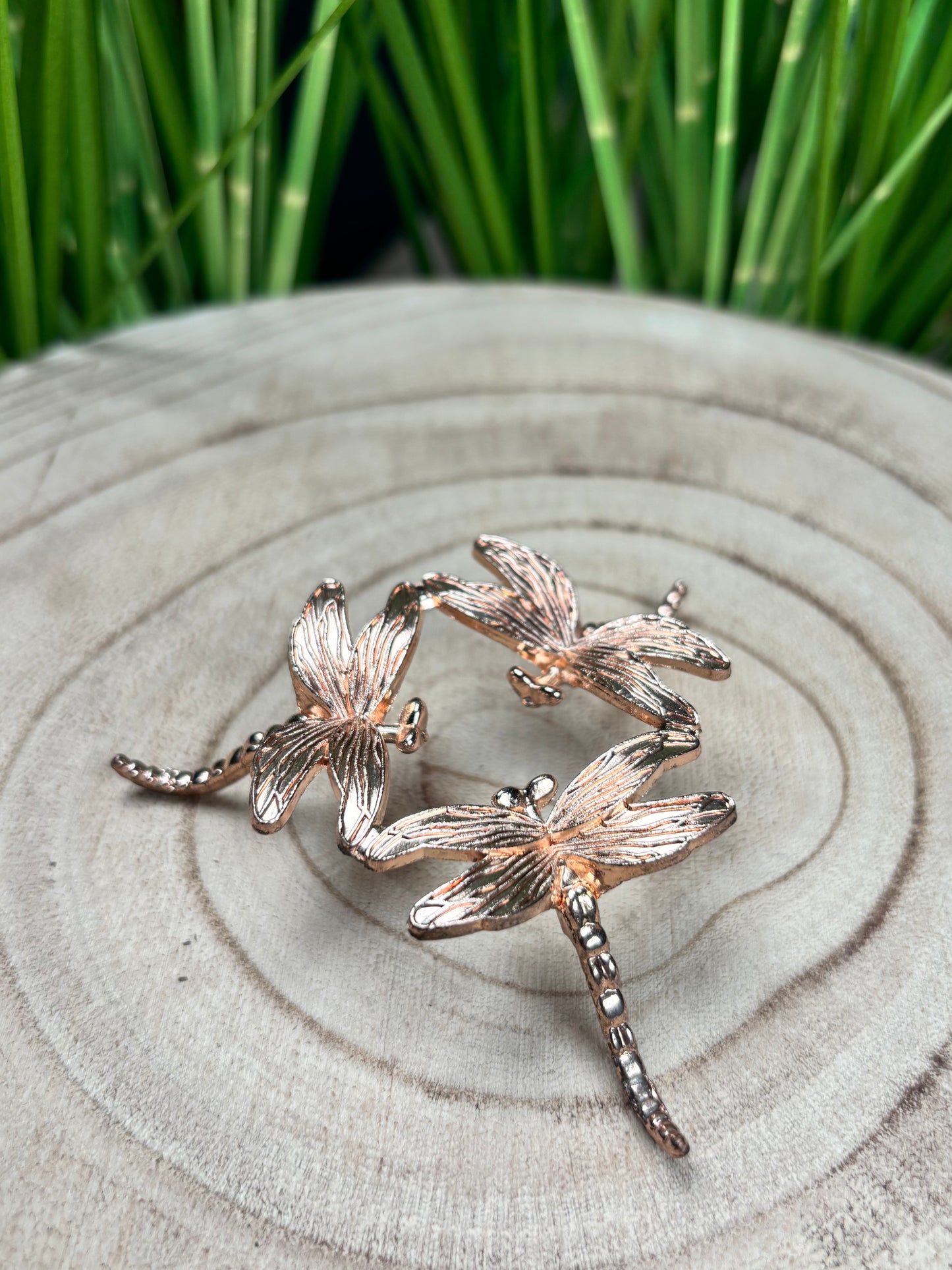 Kugelhalter Metall Roségold – 3 Libellen im Kreis