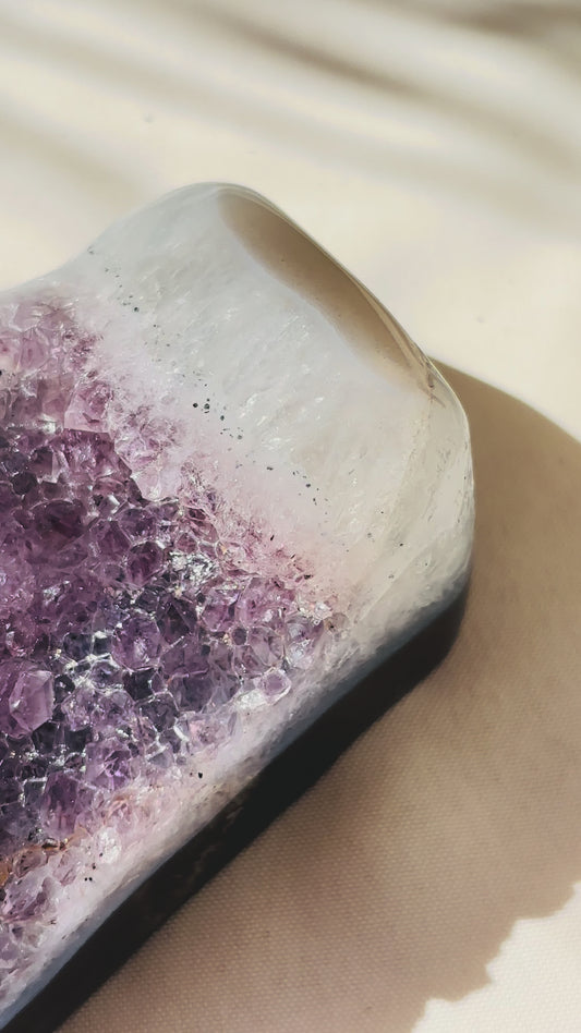 Amethyst mit Achat Bänderung